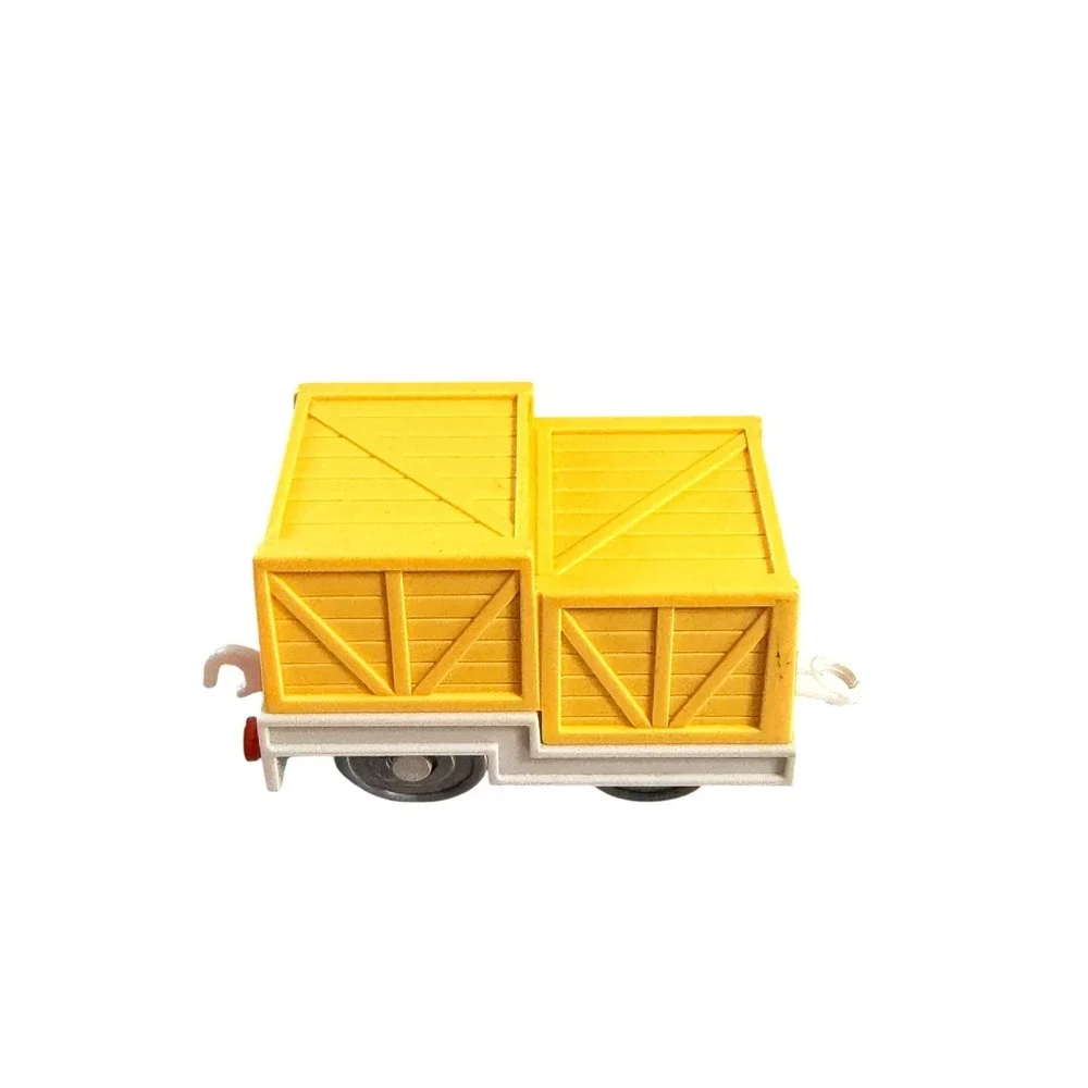Thomas & Friends TrackMaster Cargo Car Yellow Crates Flatbed Train Freight Wagon